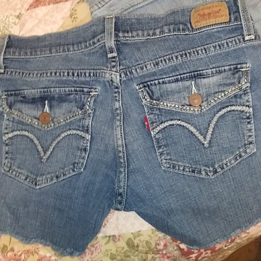 Levi's - Picture 4 of 4